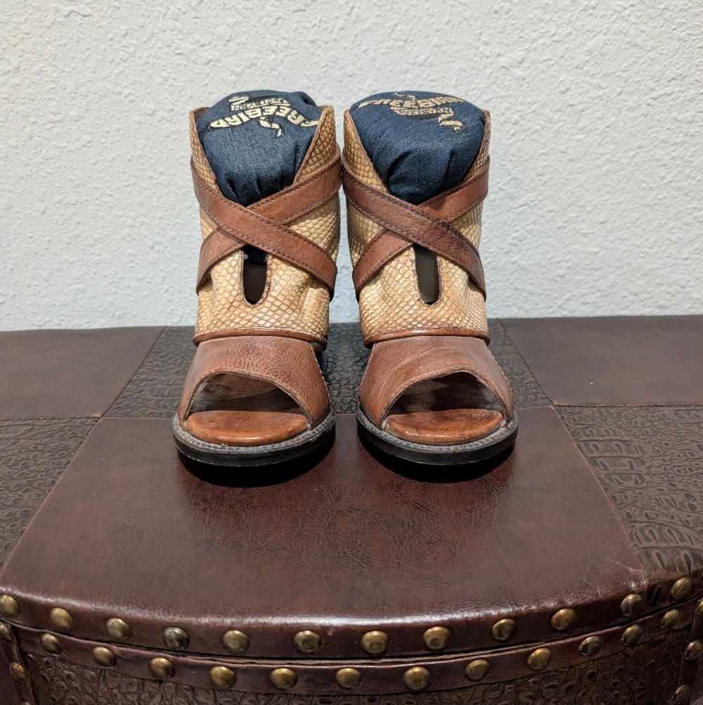Freebird RATTLE Bootie Size 8 - Picture 6 of 13
